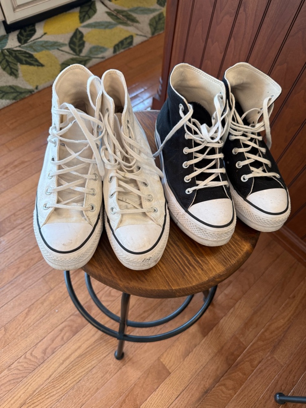 Converse 🌟 Platform Chuck Taylors size 8.5 *bundle of black & white*